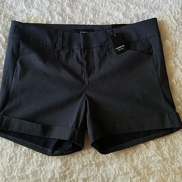 torrid Pants - NWT GRAY SIZE 18 STUDIO CUFFED SHORTS